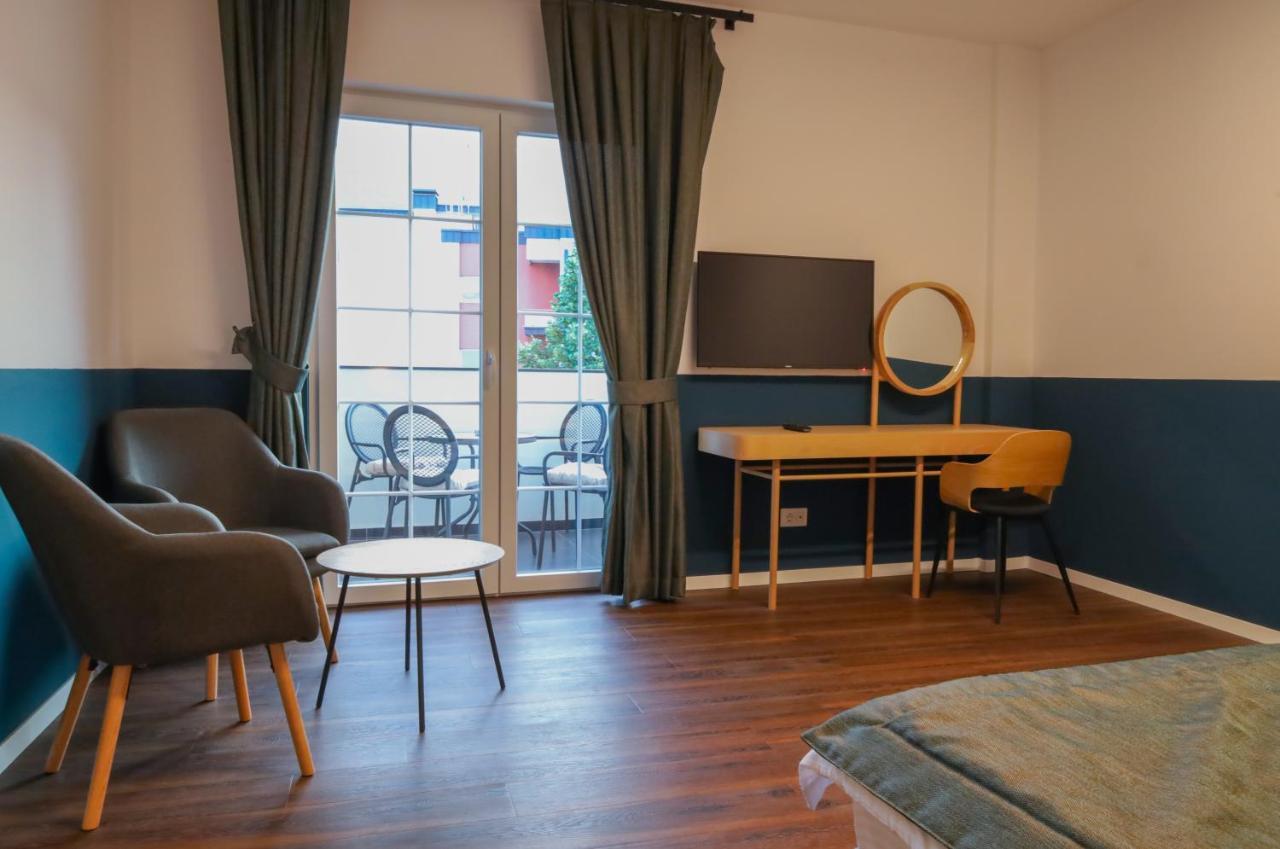 Benelux Hotel ペーチ エクステリア 写真