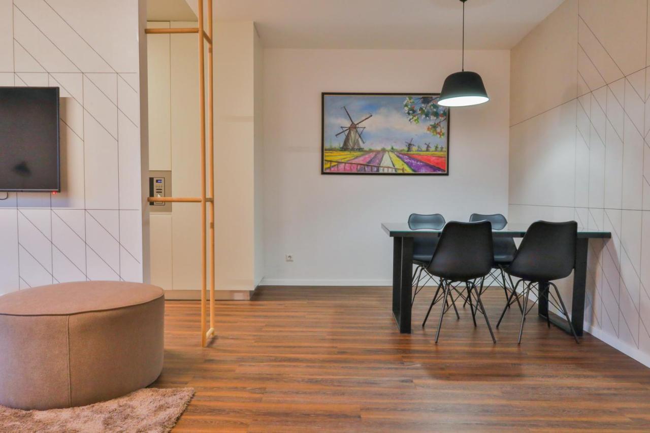 Benelux Hotel ペーチ エクステリア 写真