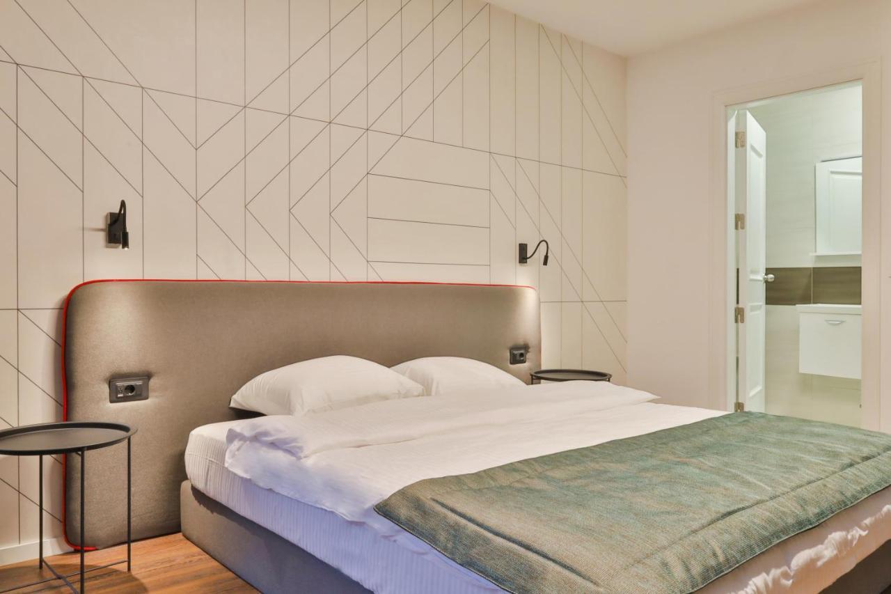 Benelux Hotel ペーチ エクステリア 写真