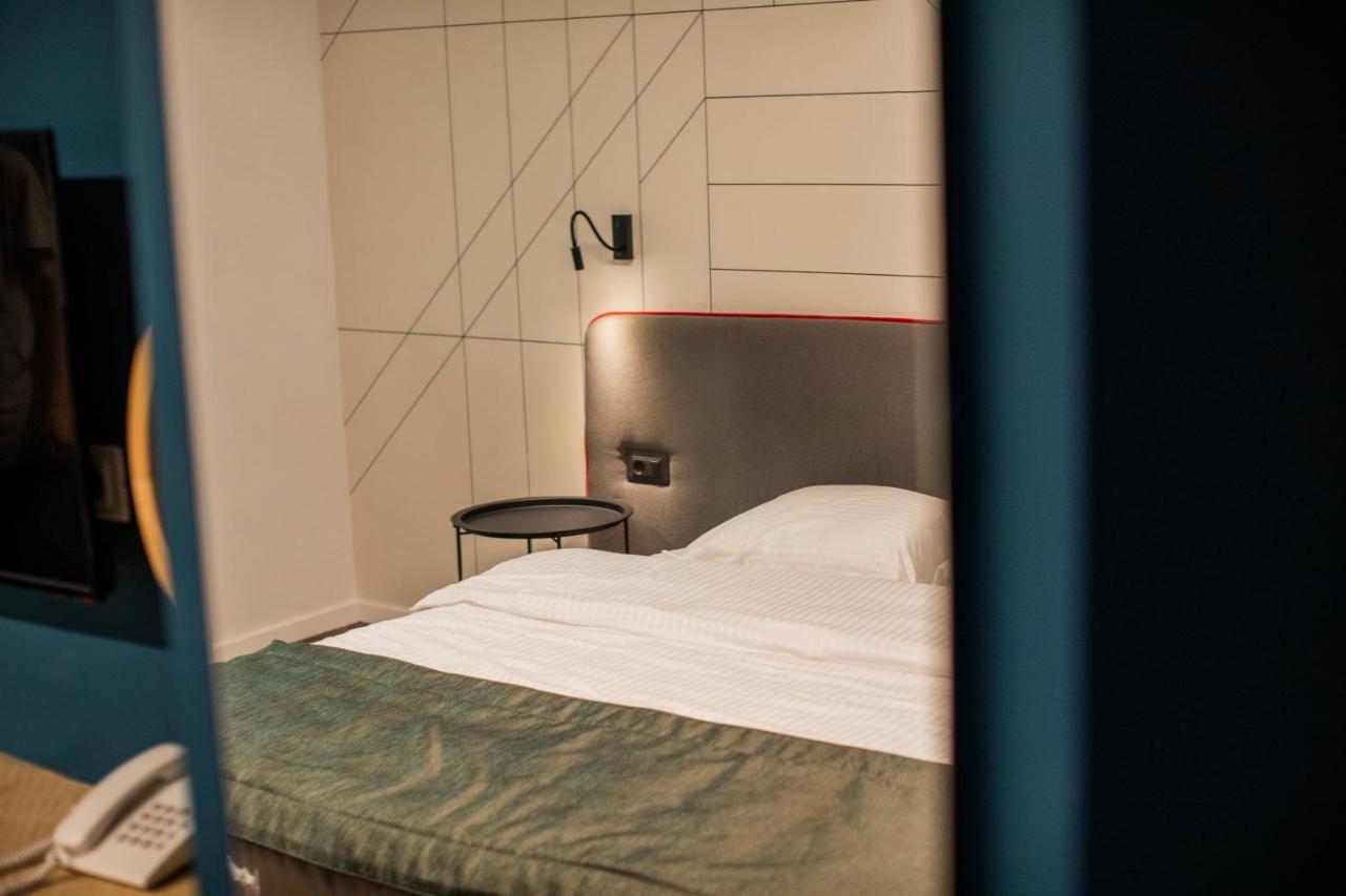 Benelux Hotel ペーチ エクステリア 写真
