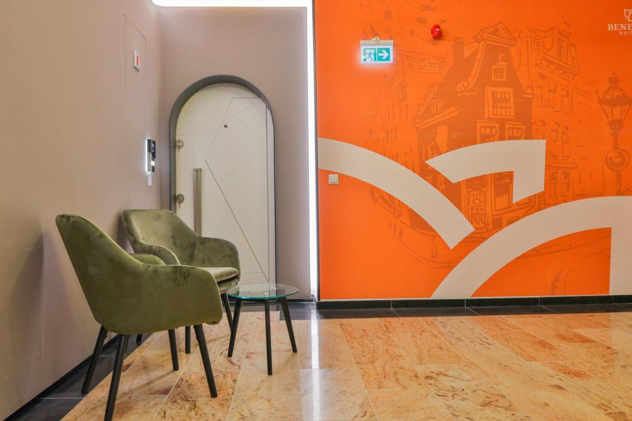 Benelux Hotel ペーチ エクステリア 写真